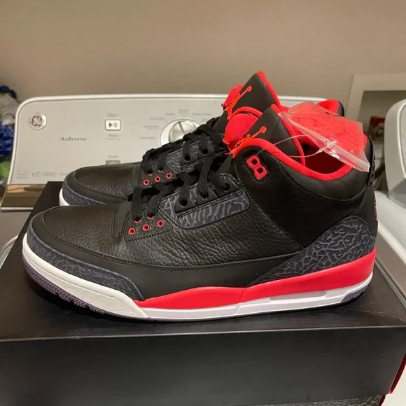 Air Jordan 3 Retro Crimson - Picture 5 of 6